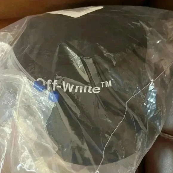 NWT OFF-WHITE Helvetica Bucket Hat Black White - Picture 4 of 7